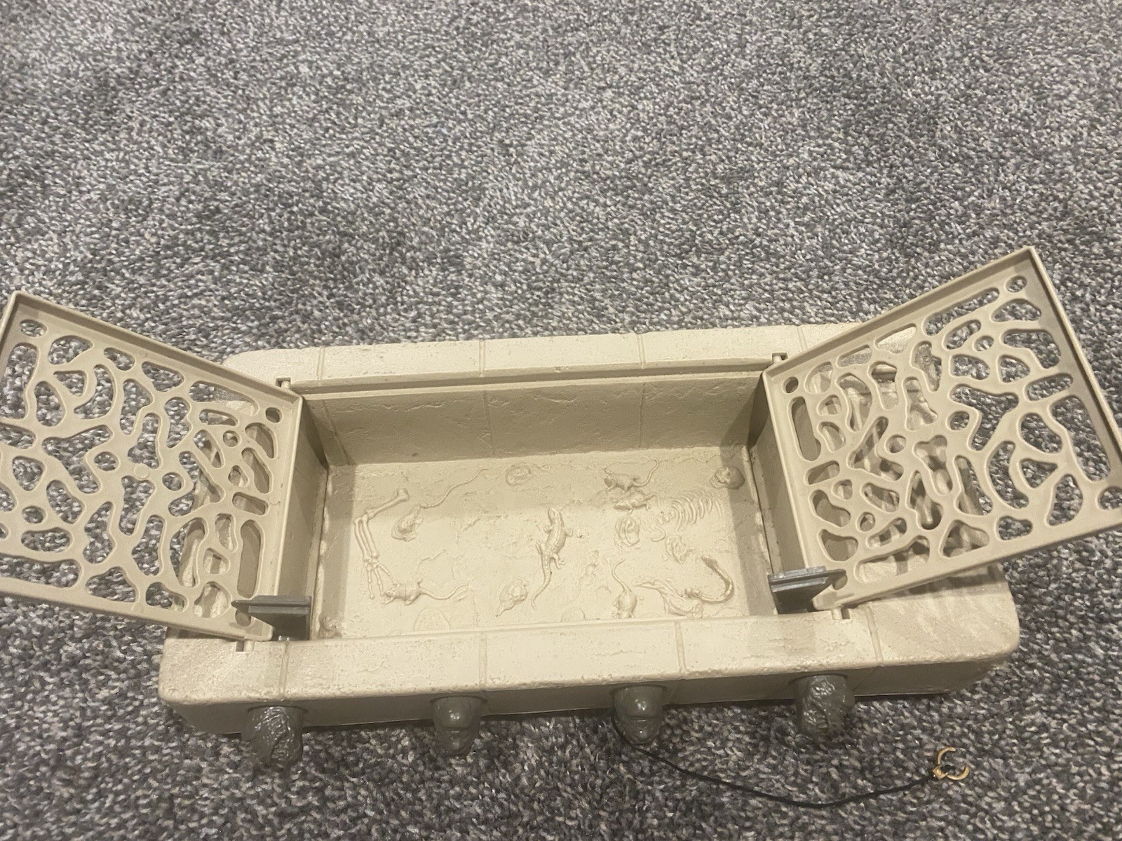 Jabba the Hutt Action Playset sold