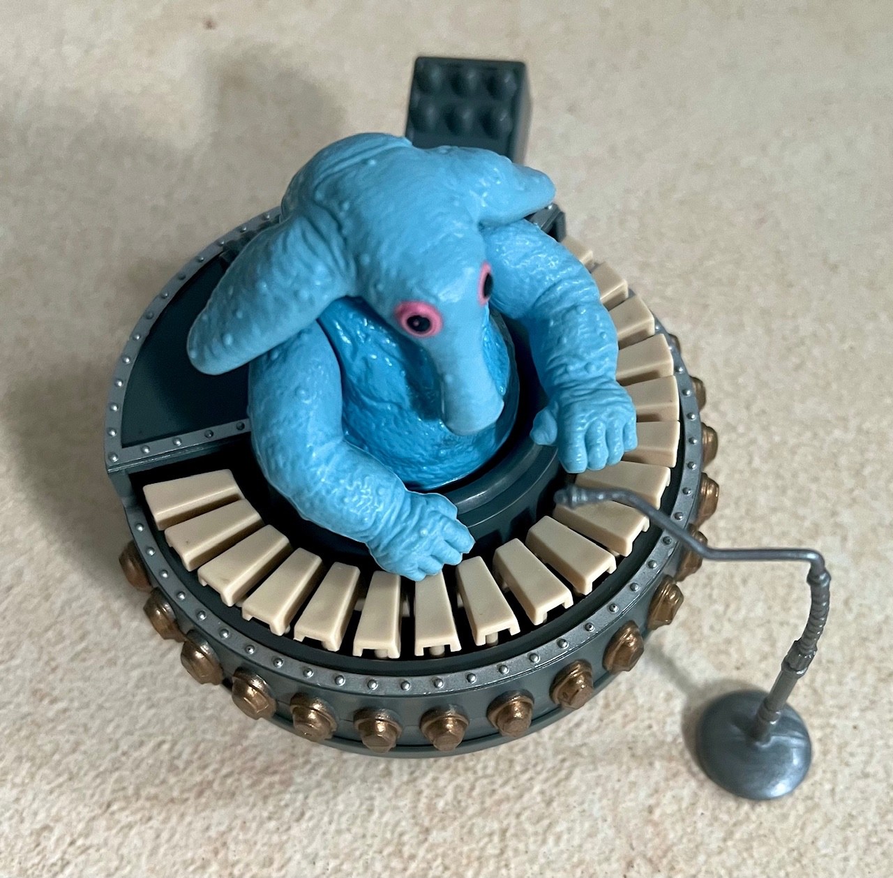 Sy Snootles & The Rebo Band sold