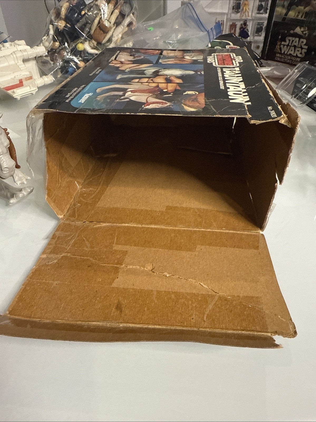 Tauntaun (closed belly) sold