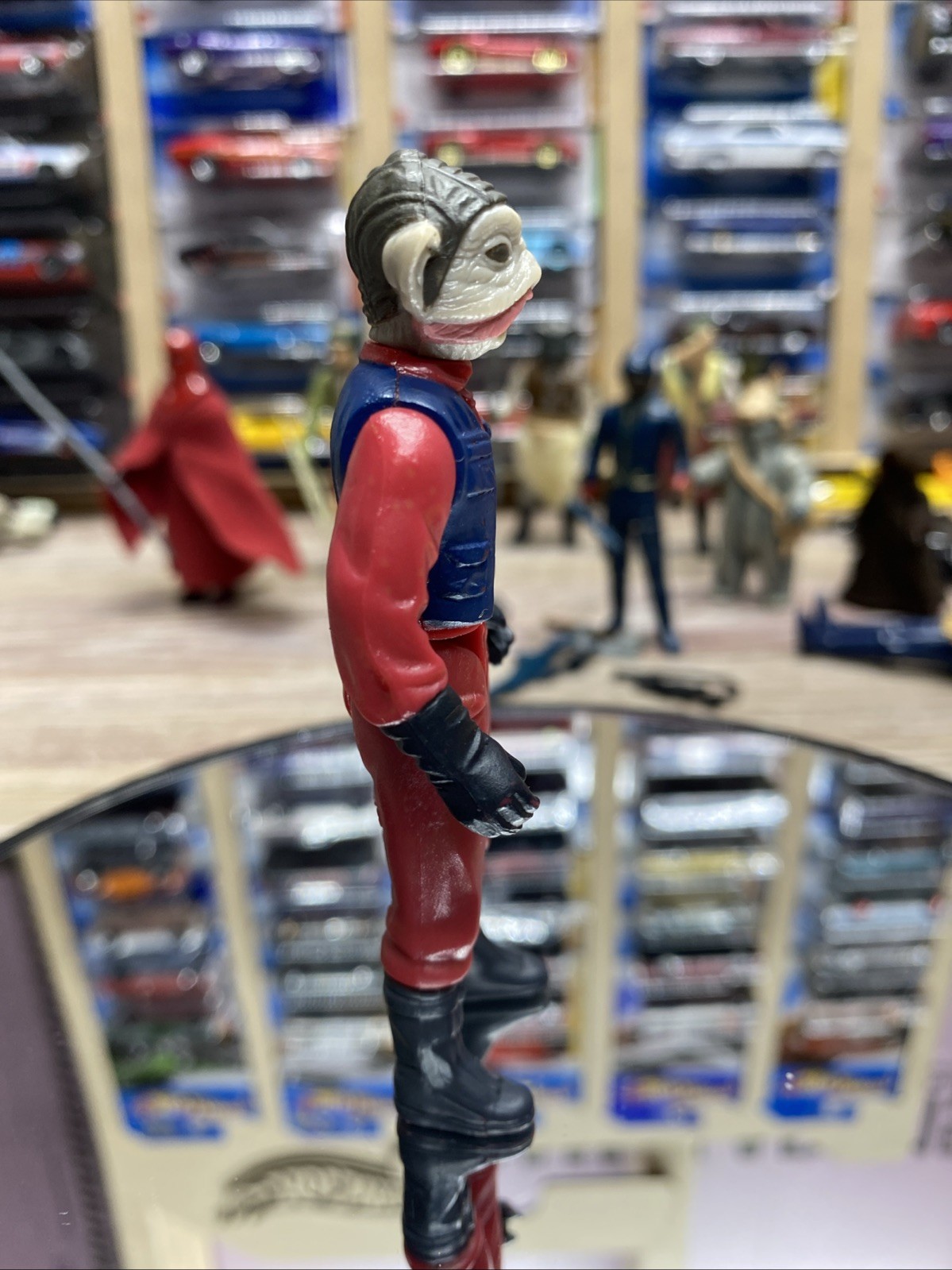 Nien Nunb sold