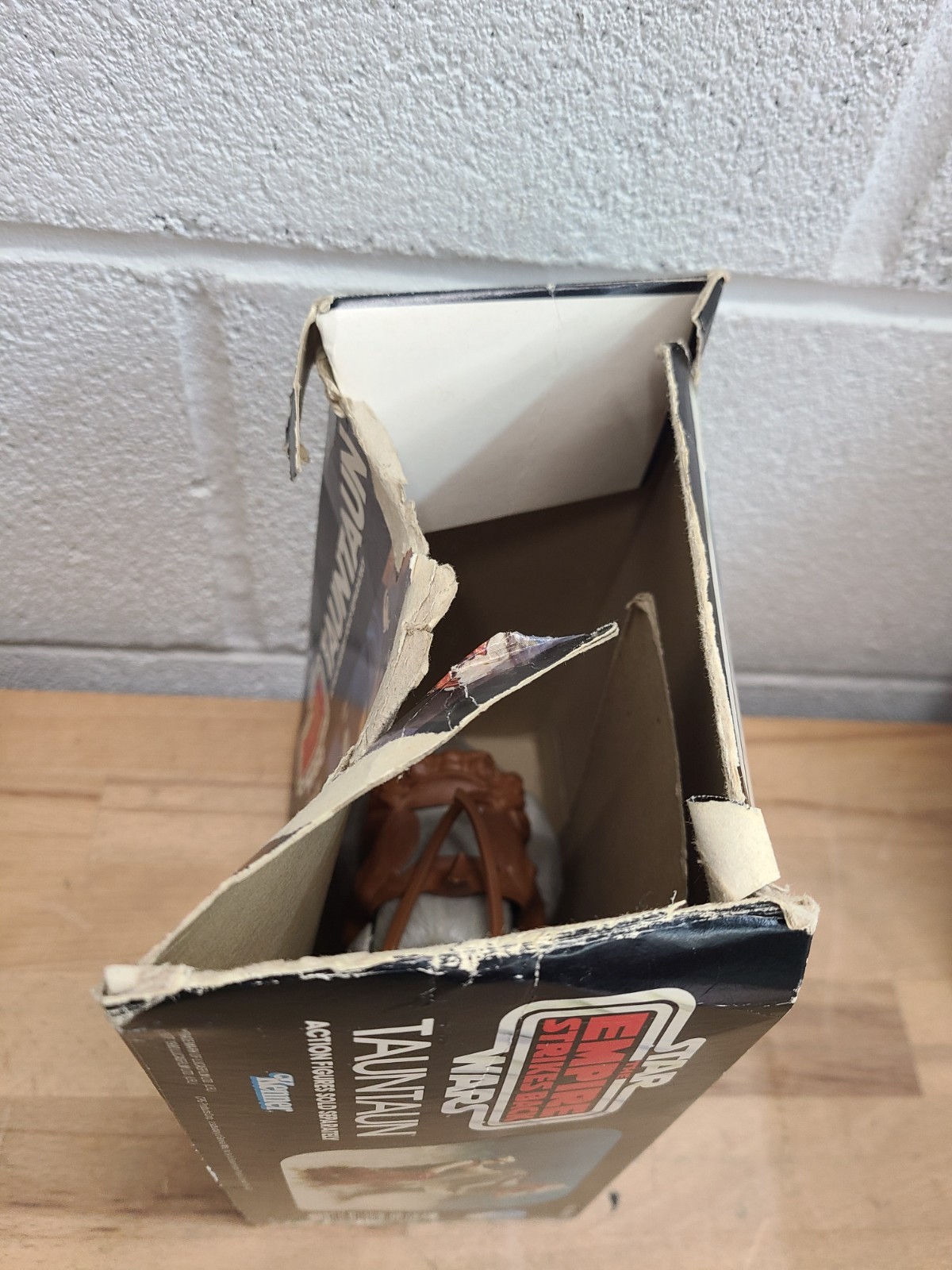 Tauntaun (closed belly) sold