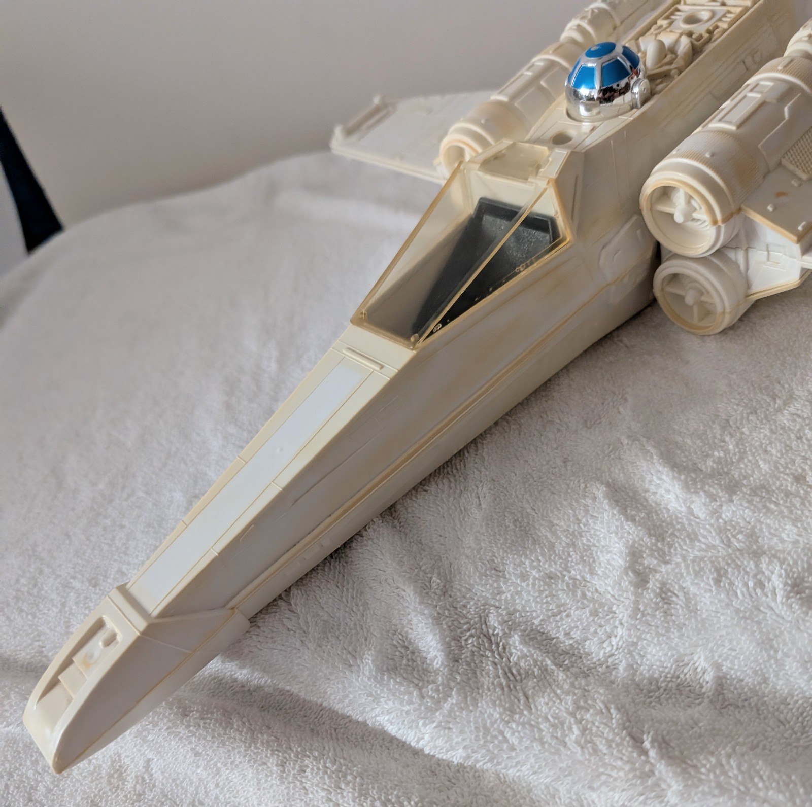 X-Wing Fighter (Battle Damaged) sold