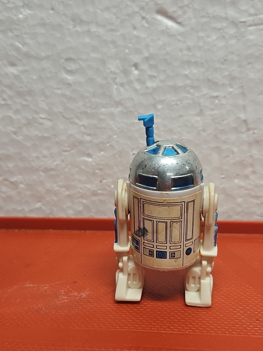 R2-D2 (Artoo-Detoo) (with Sensorscope) sold