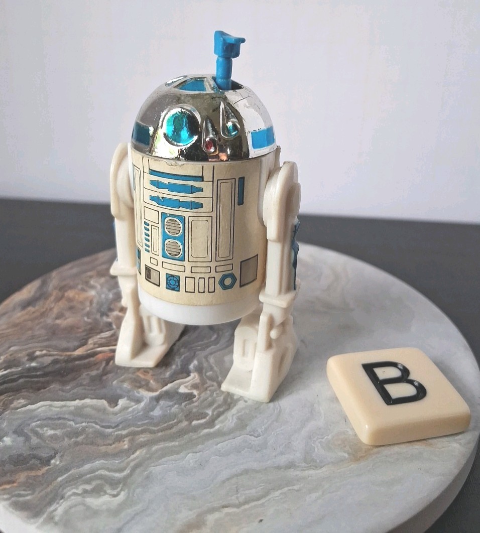 R2-D2 (Artoo-Detoo) (with Sensorscope) sold