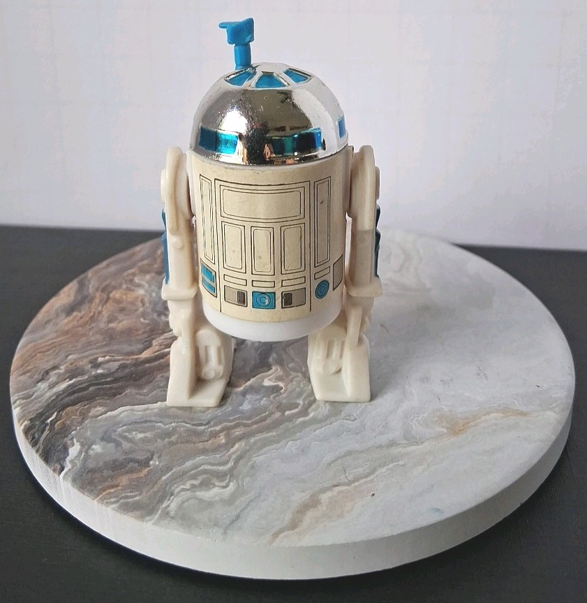 R2-D2 (Artoo-Detoo) (with Sensorscope) sold