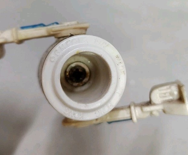 R2-D2 (Artoo-Detoo) (with Sensorscope) sold