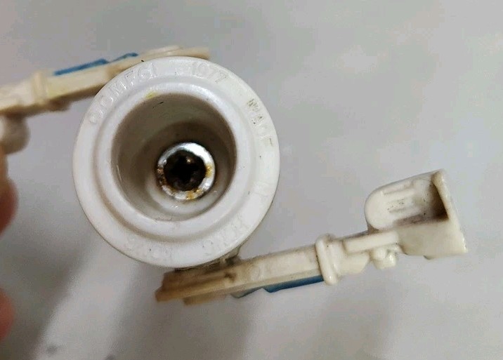 R2-D2 (Artoo-Detoo) (with Sensorscope) sold