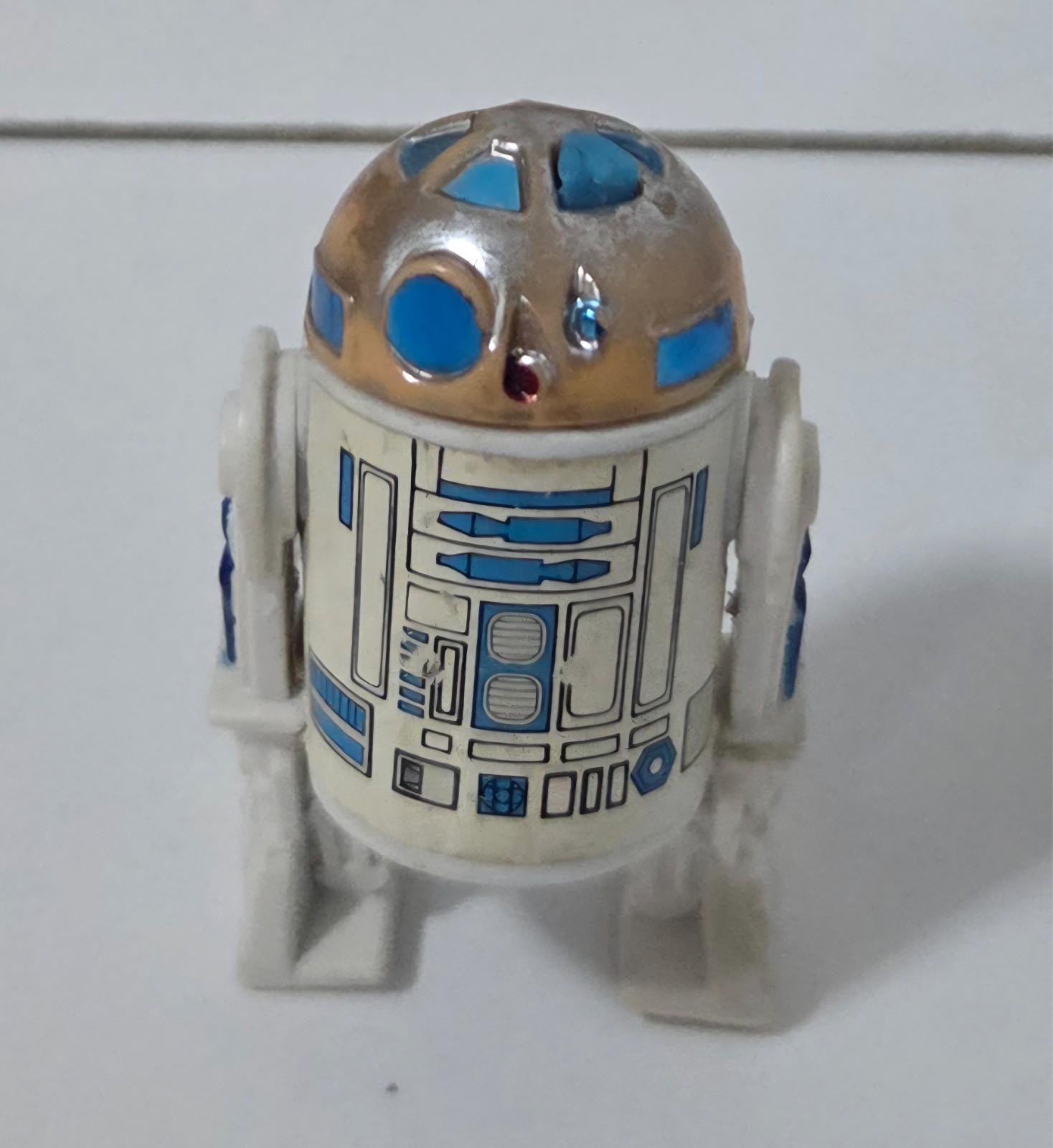 R2-D2 (Artoo-Detoo) (with Sensorscope) sold