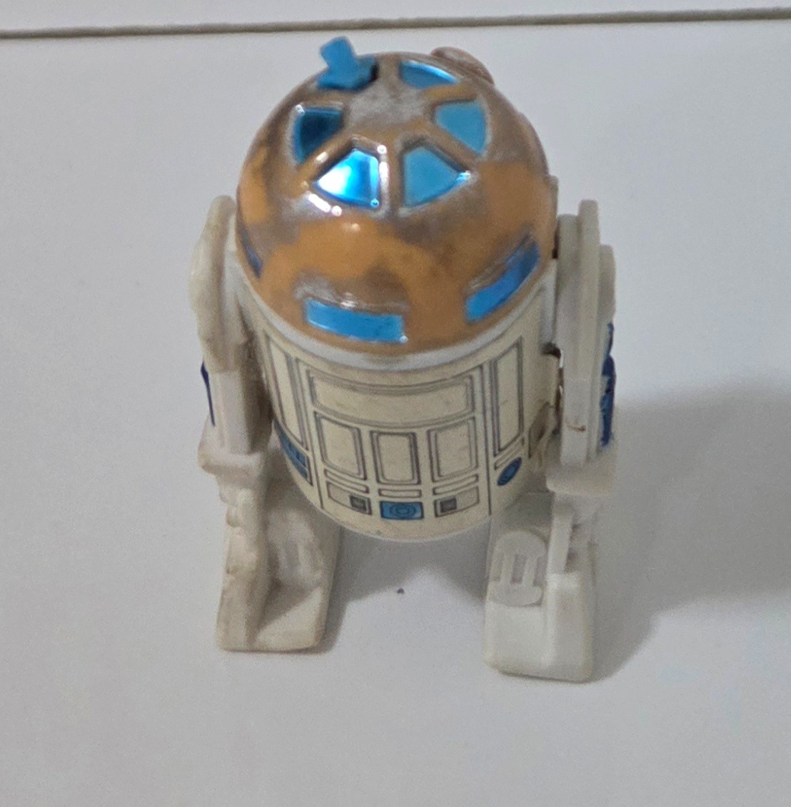 R2-D2 (Artoo-Detoo) (with Sensorscope) sold