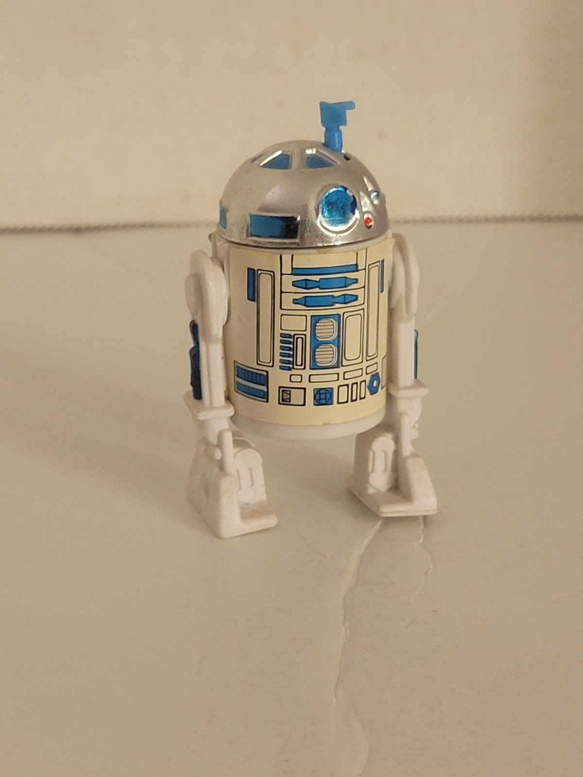 R2-D2 (Artoo-Detoo) (with Sensorscope) sold
