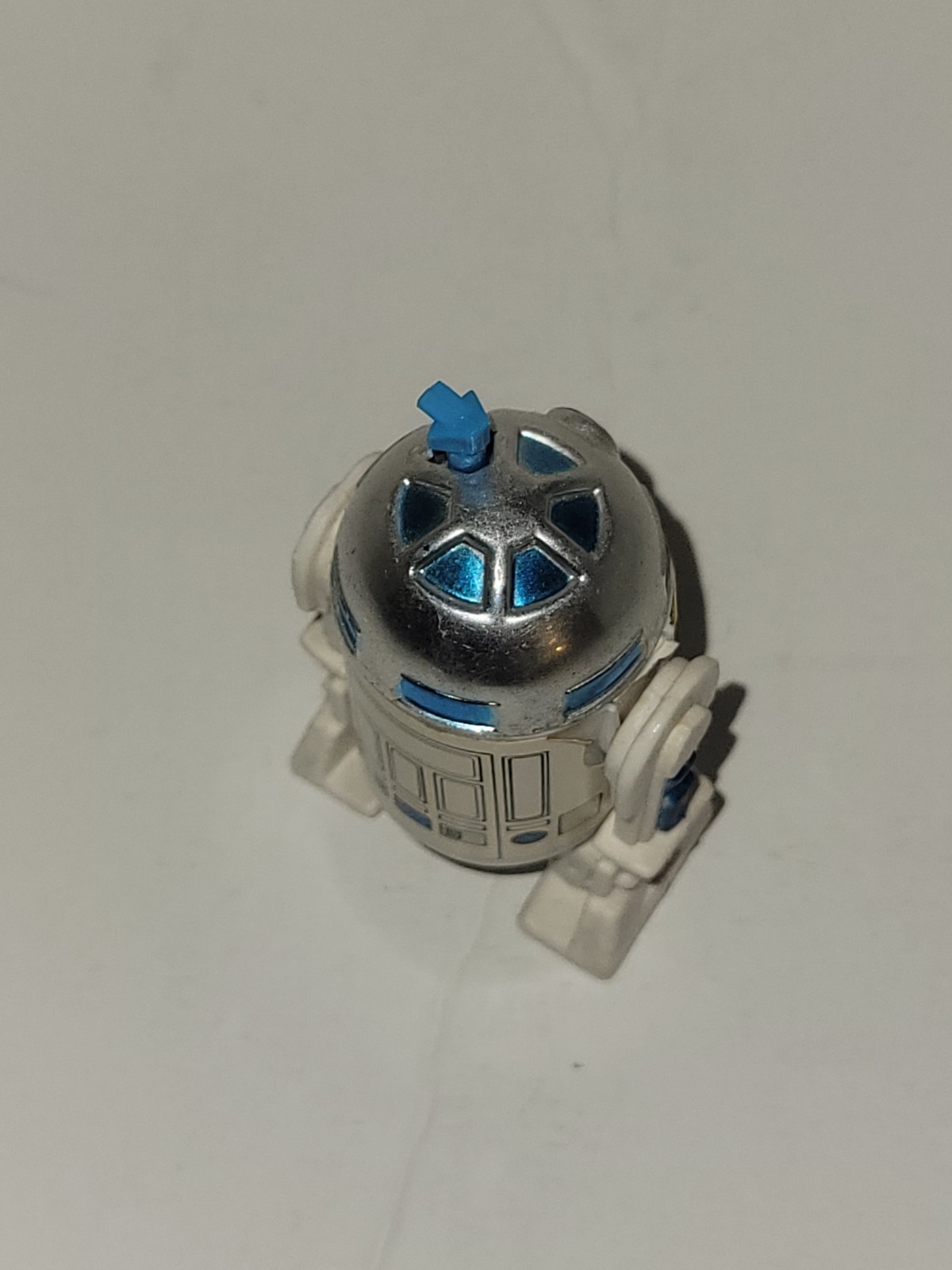 R2-D2 (Artoo-Detoo) (with Sensorscope) sold