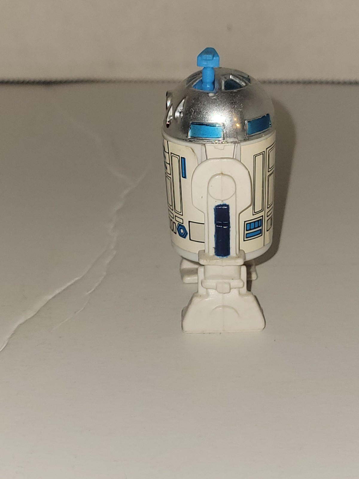 R2-D2 (Artoo-Detoo) (with Sensorscope) sold