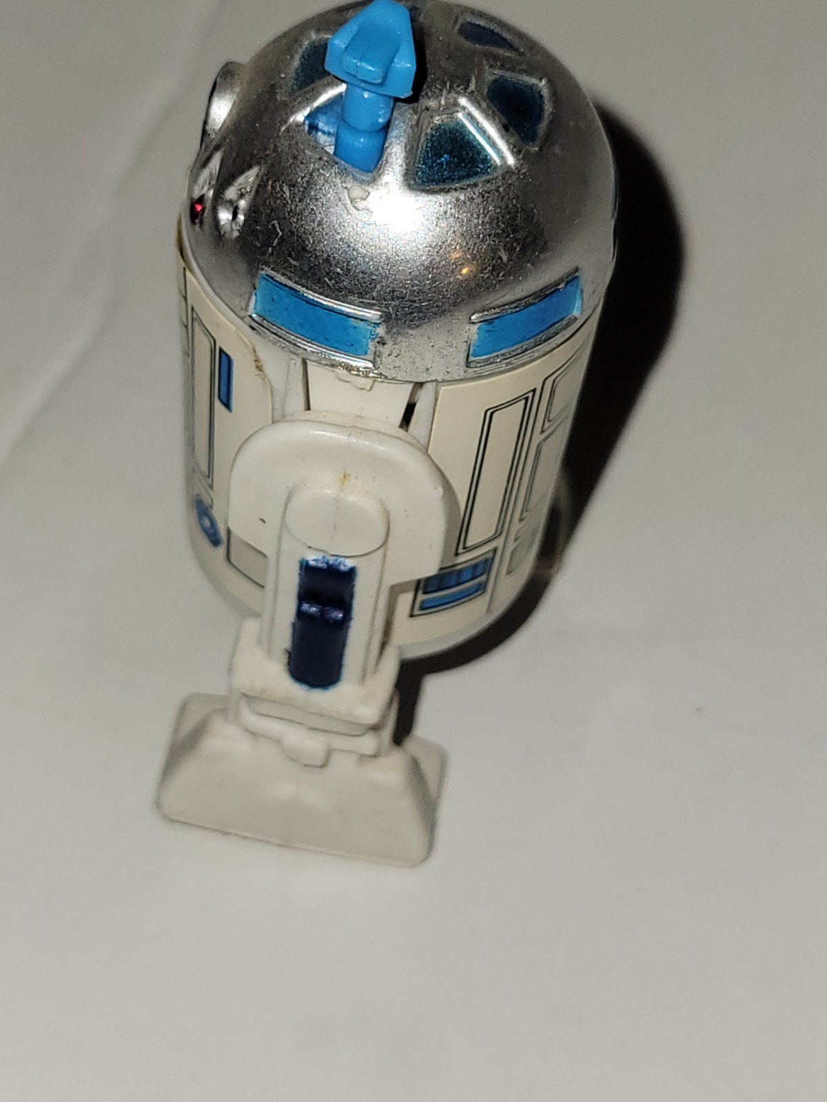 R2-D2 (Artoo-Detoo) (with Sensorscope) sold