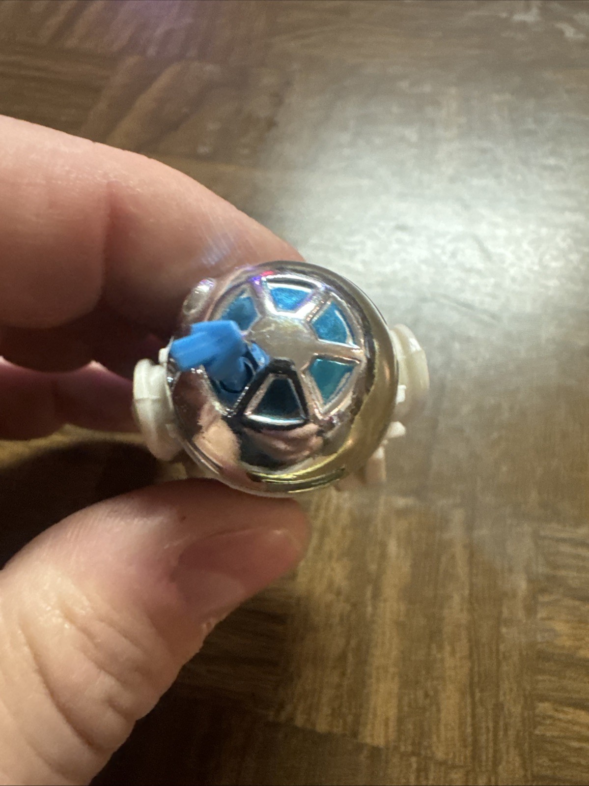 R2-D2 (Artoo-Detoo) (with Sensorscope) sold