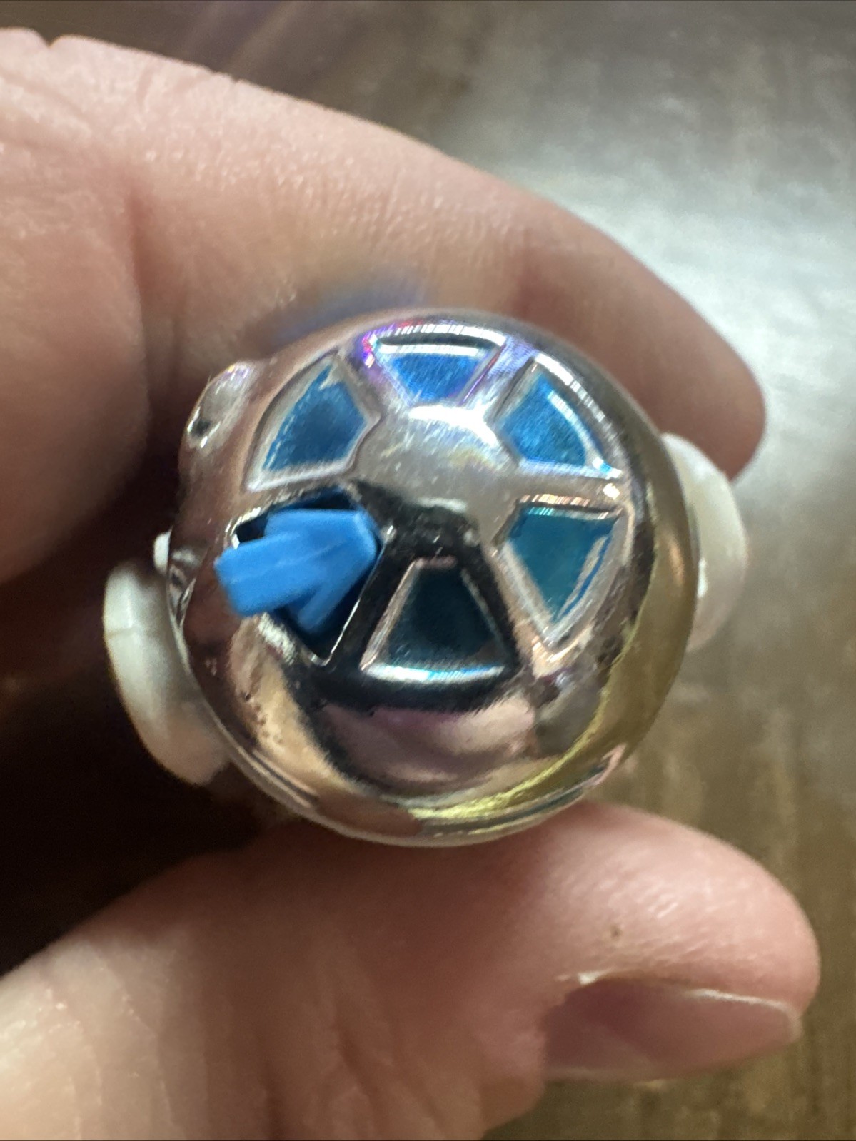 R2-D2 (Artoo-Detoo) (with Sensorscope) sold