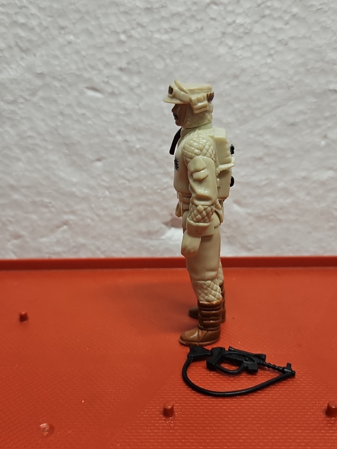 Rebel Commander sold