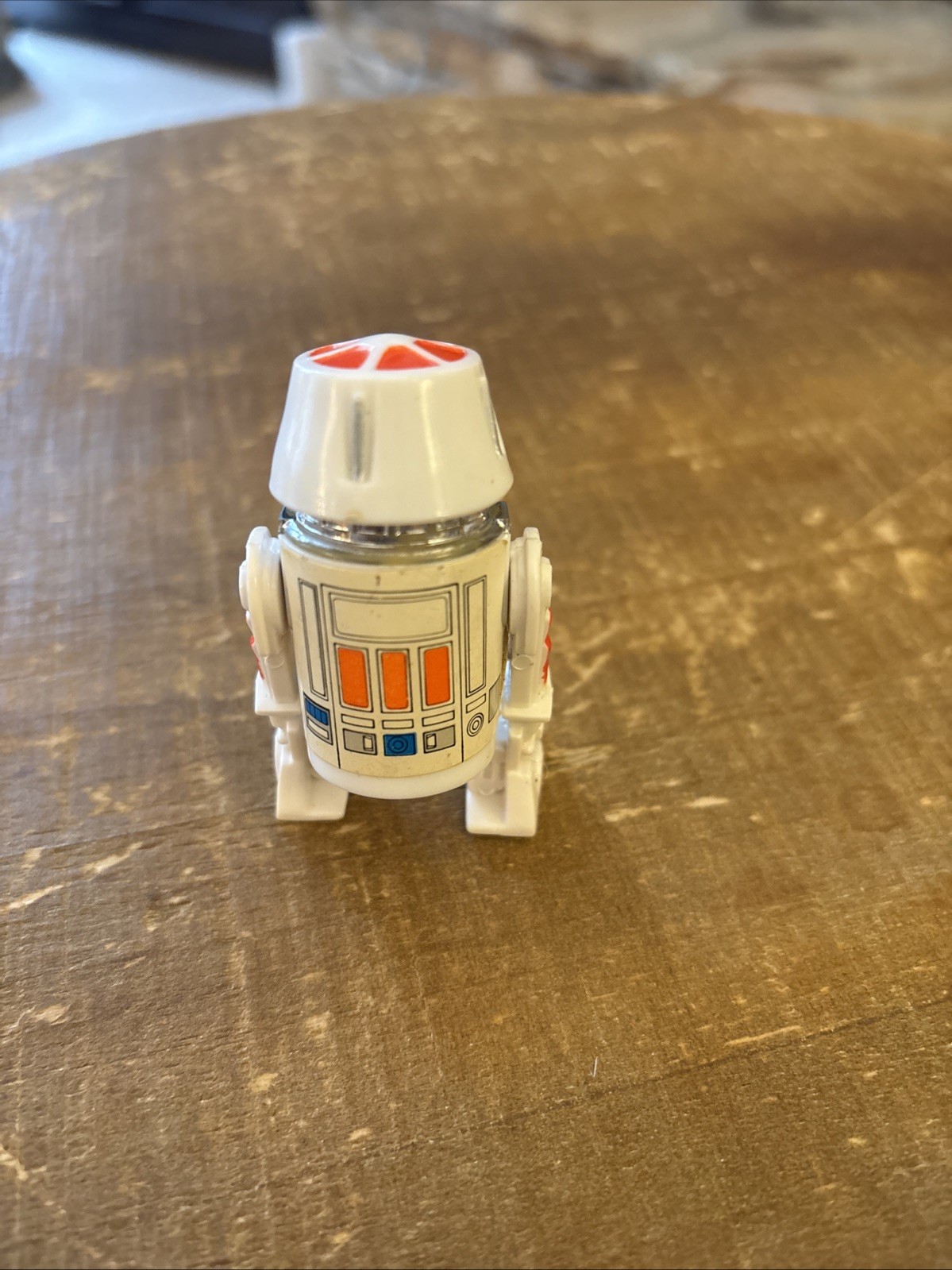 R5-D4 (Arfive-Defour) sold