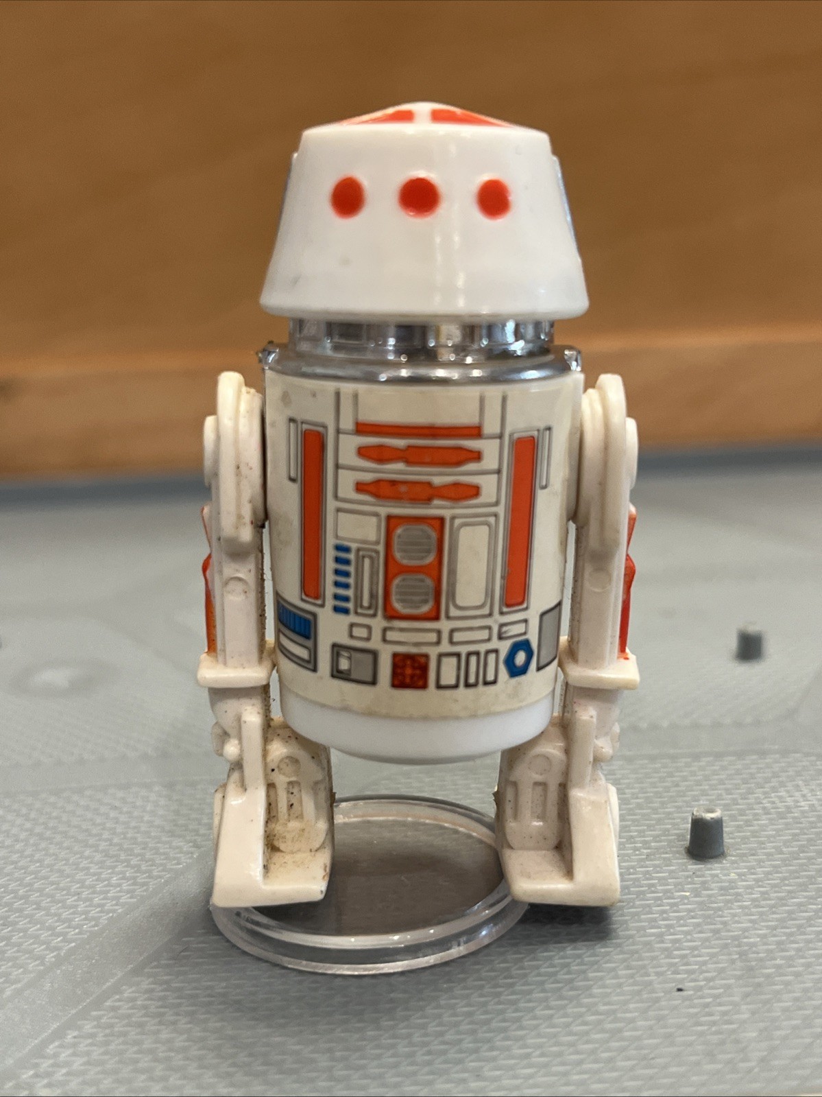 R5-D4 (Arfive-Defour) sold