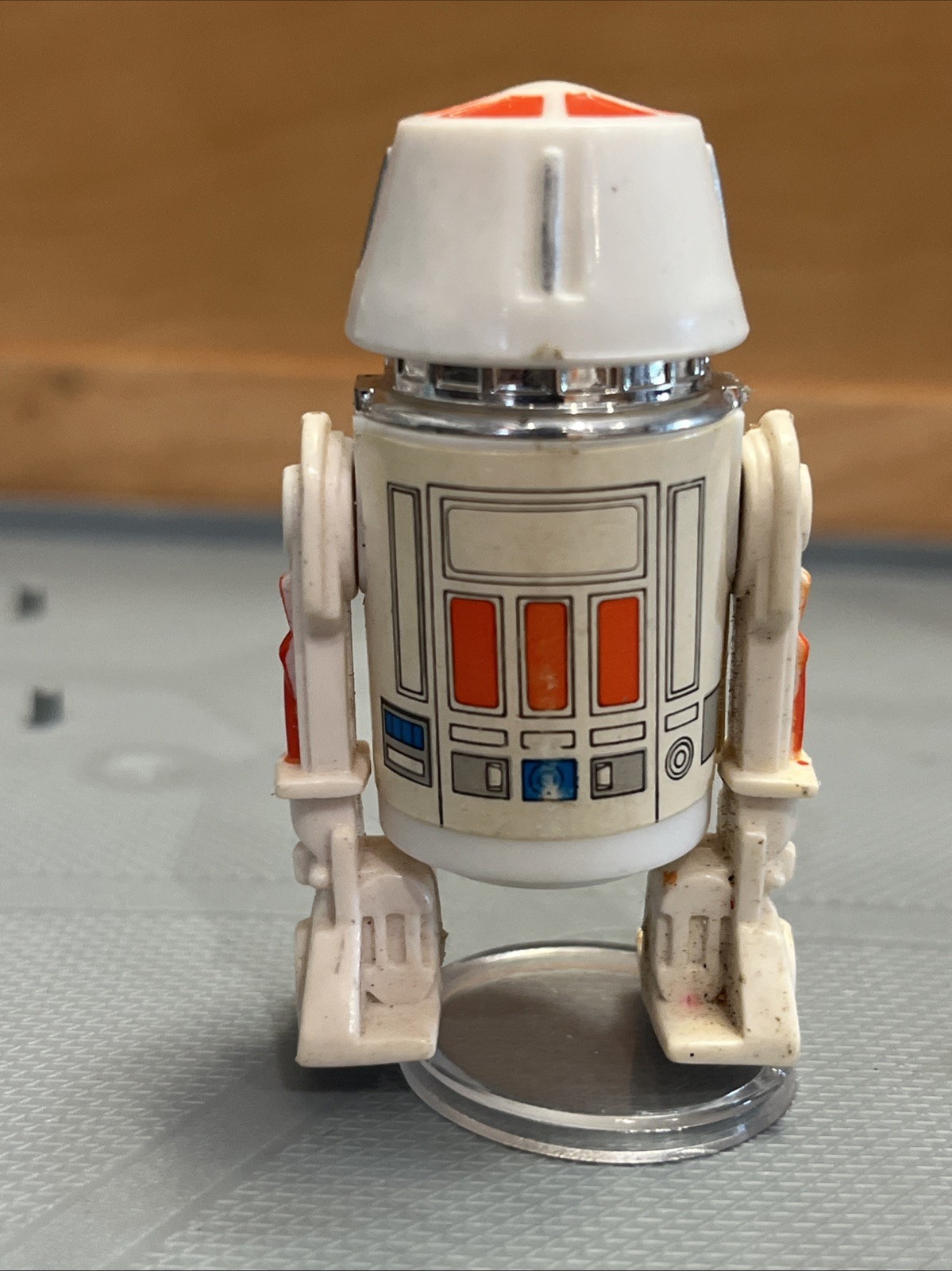 R5-D4 (Arfive-Defour) sold