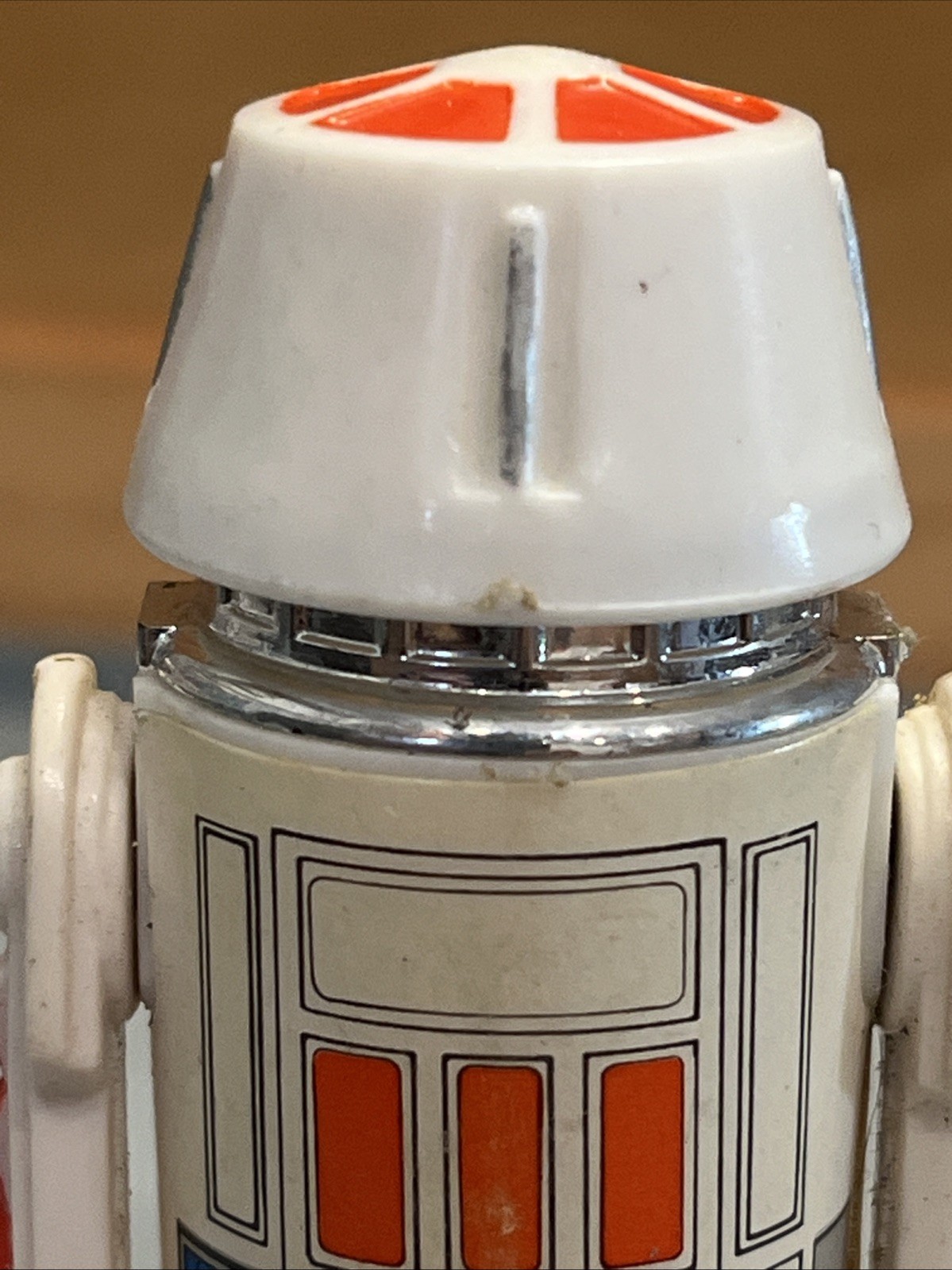 R5-D4 (Arfive-Defour) sold