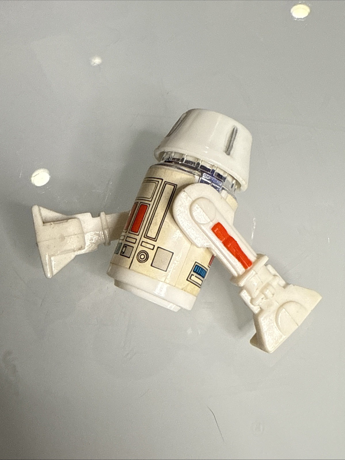 R5-D4 (Arfive-Defour) sold