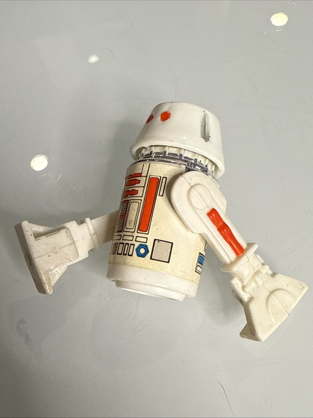 R5-D4 (Arfive-Defour) sold