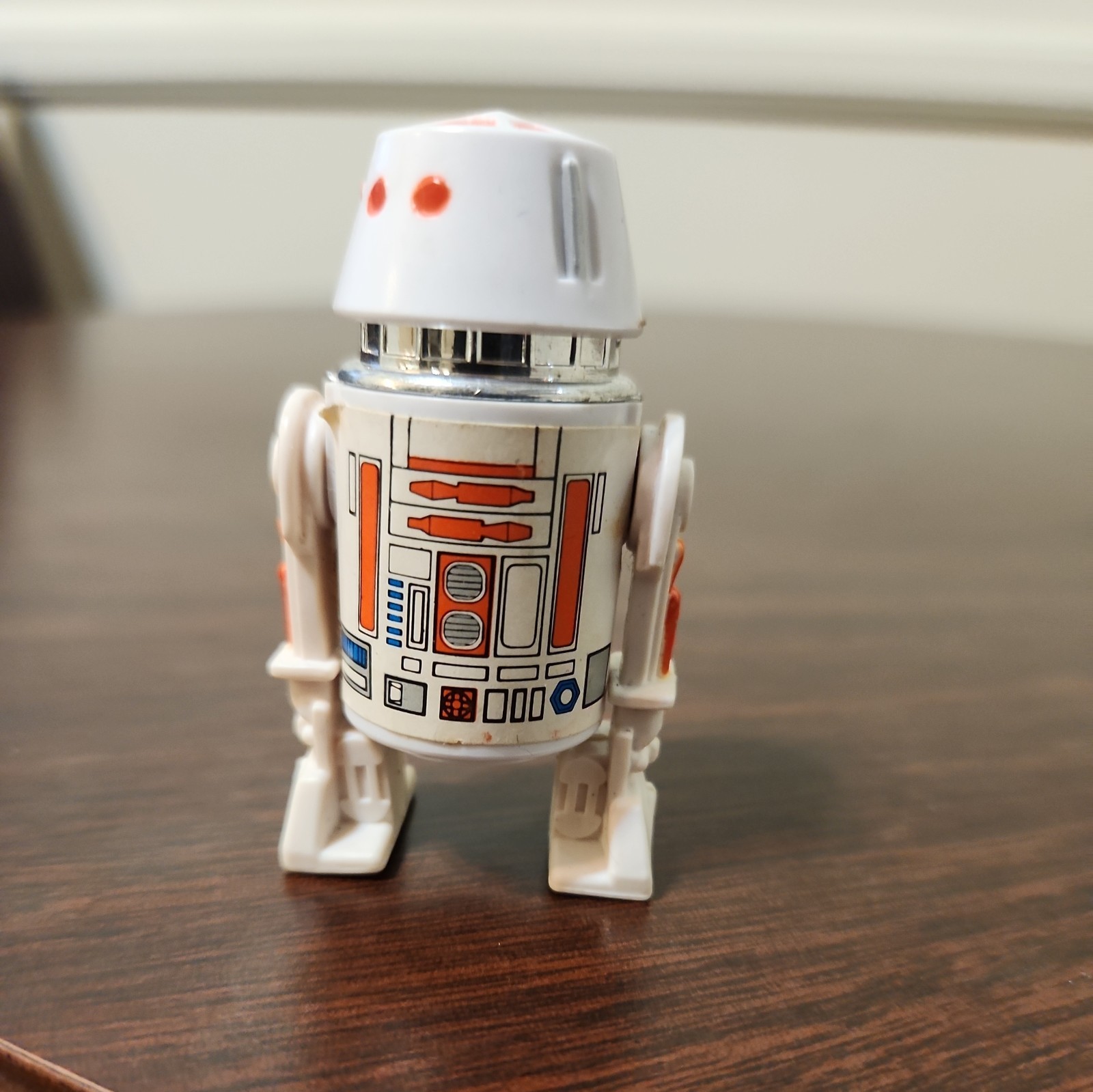 R5-D4 (Arfive-Defour) sold