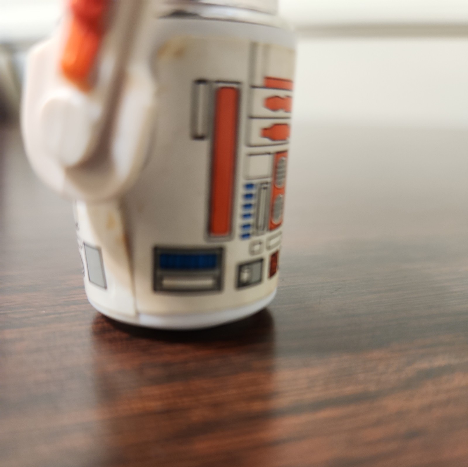 R5-D4 (Arfive-Defour) sold