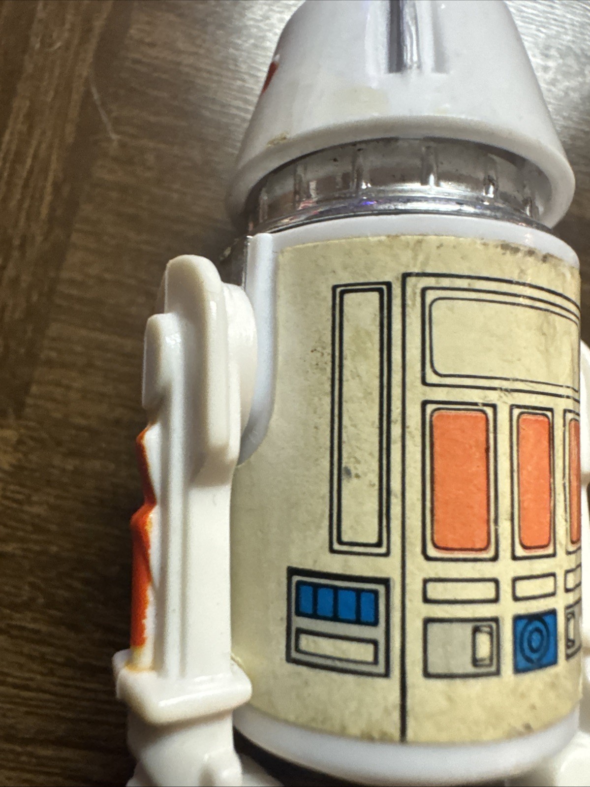 R5-D4 (Arfive-Defour) sold