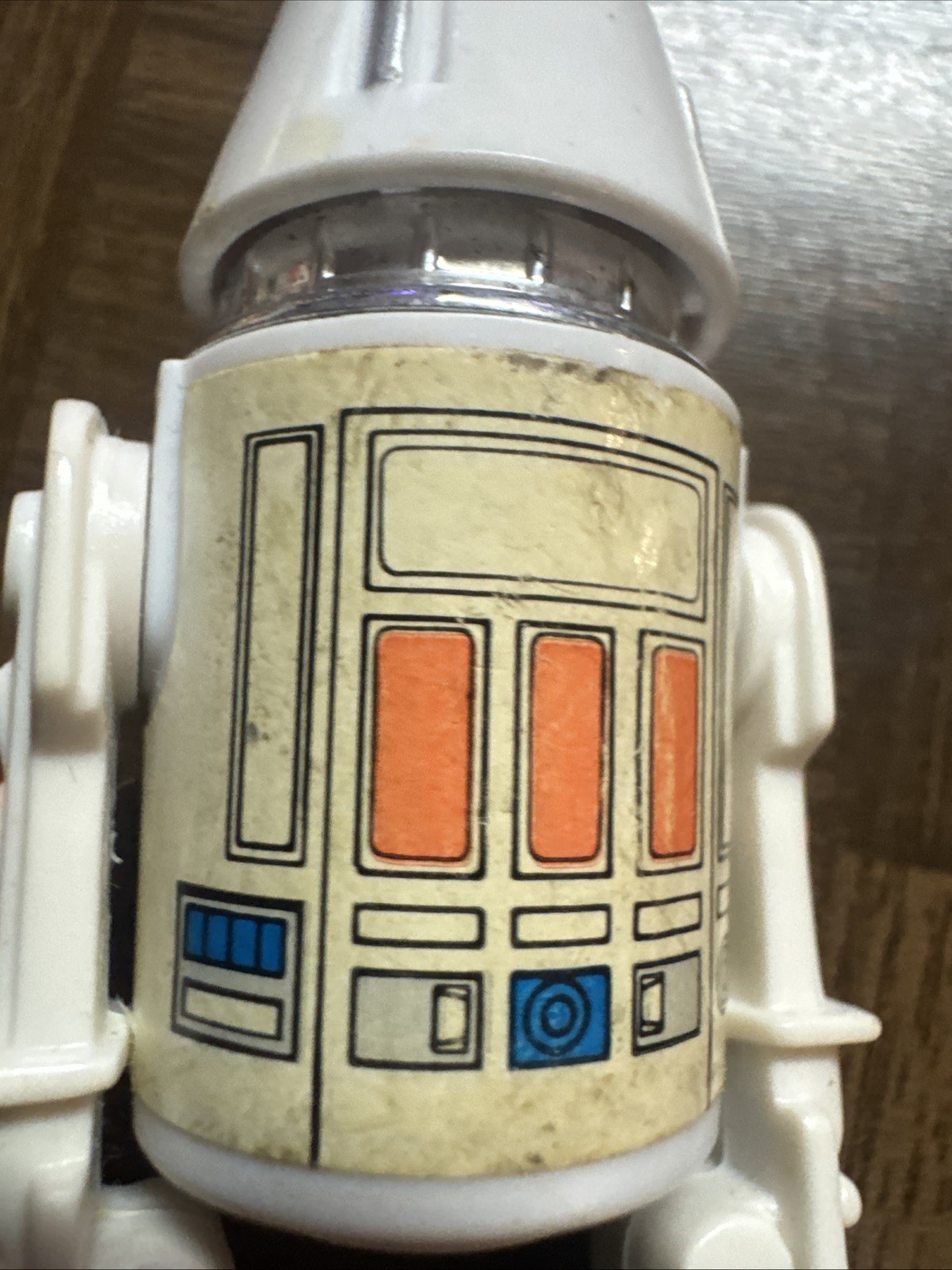 R5-D4 (Arfive-Defour) sold