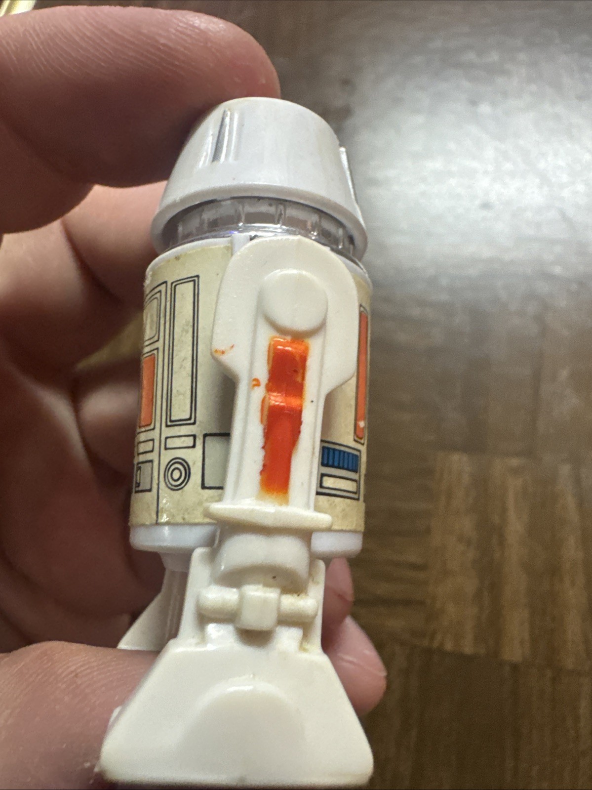 R5-D4 (Arfive-Defour) sold