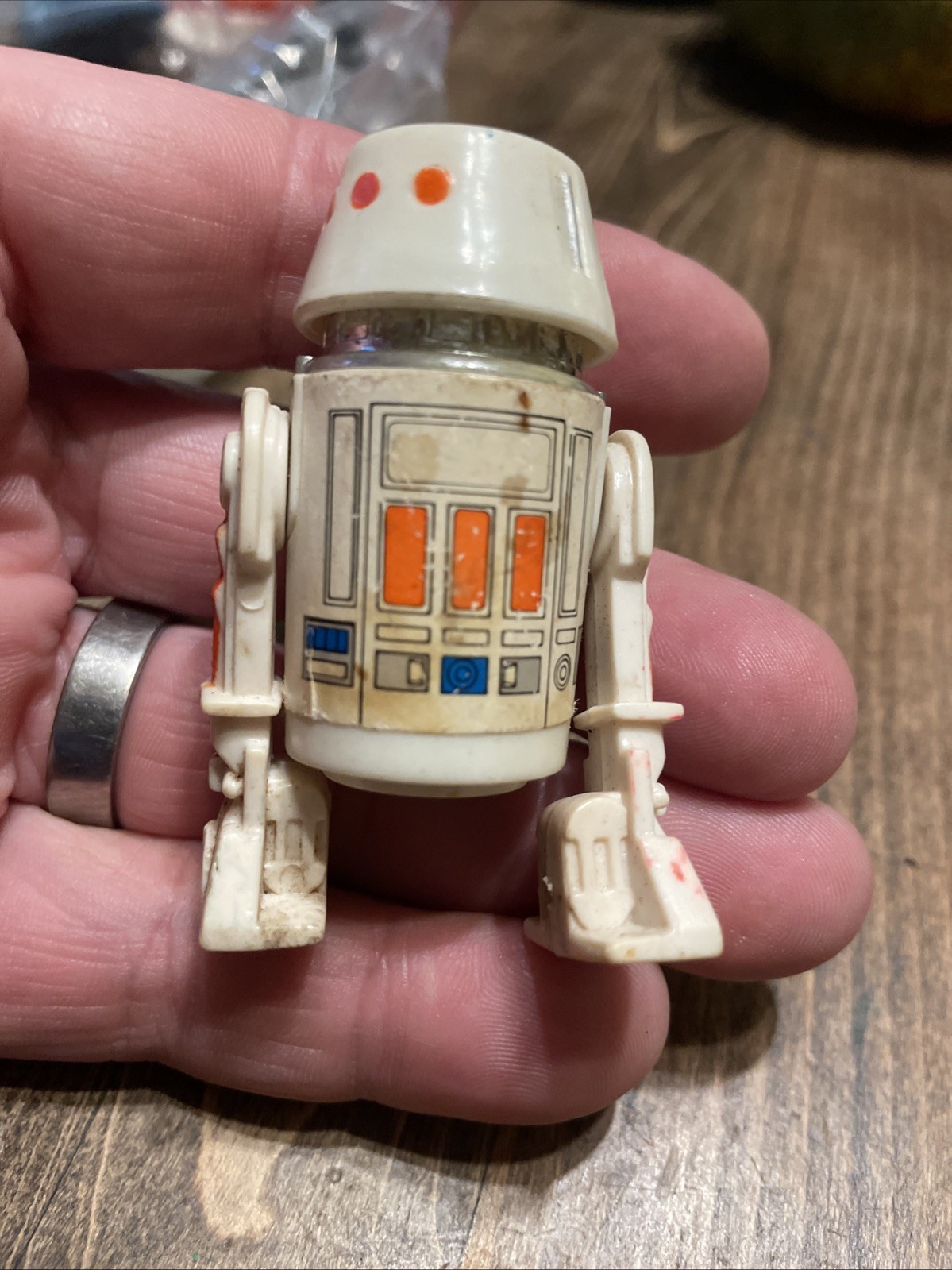 R5-D4 (Arfive-Defour) sold