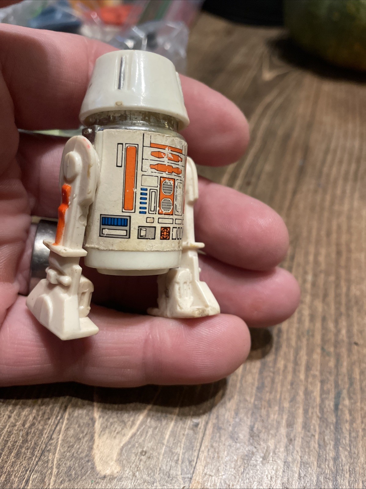 R5-D4 (Arfive-Defour) sold