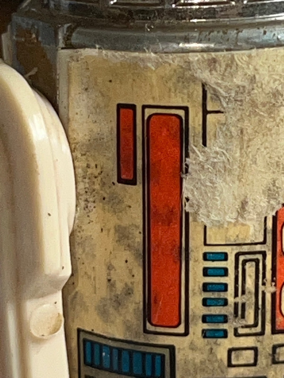 R5-D4 (Arfive-Defour) sold