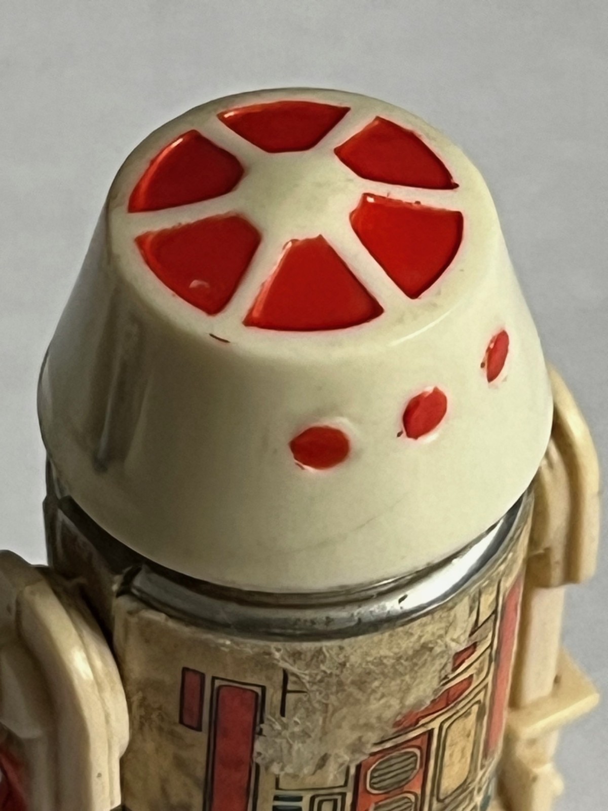 R5-D4 (Arfive-Defour) sold