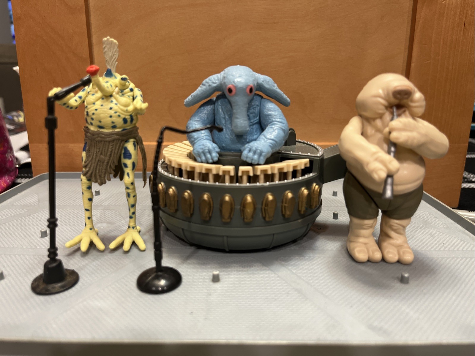 Sy Snootles & The Rebo Band sold