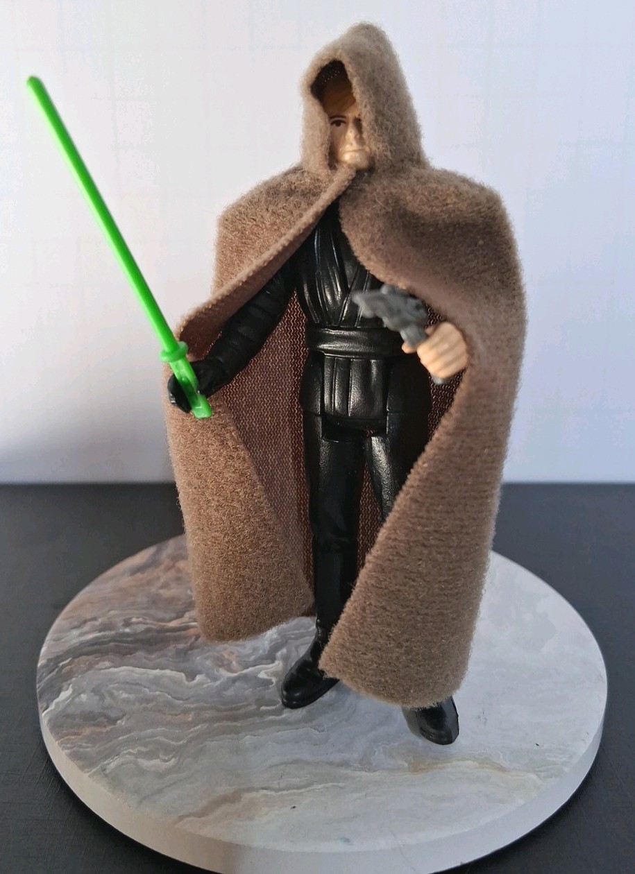 Luke Skywalker (Jedi Knight Outfit) sold