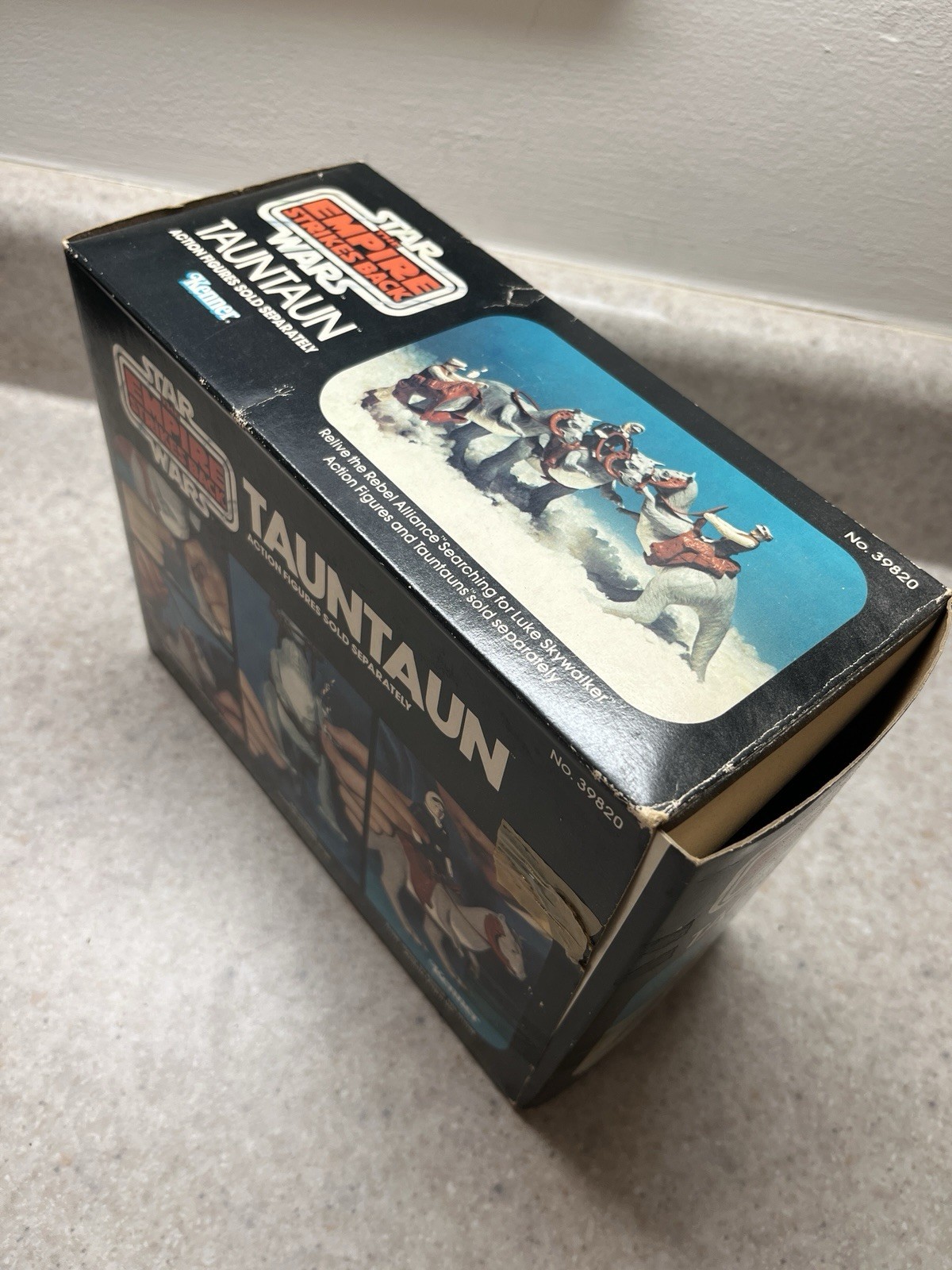 Tauntaun (closed belly) sold