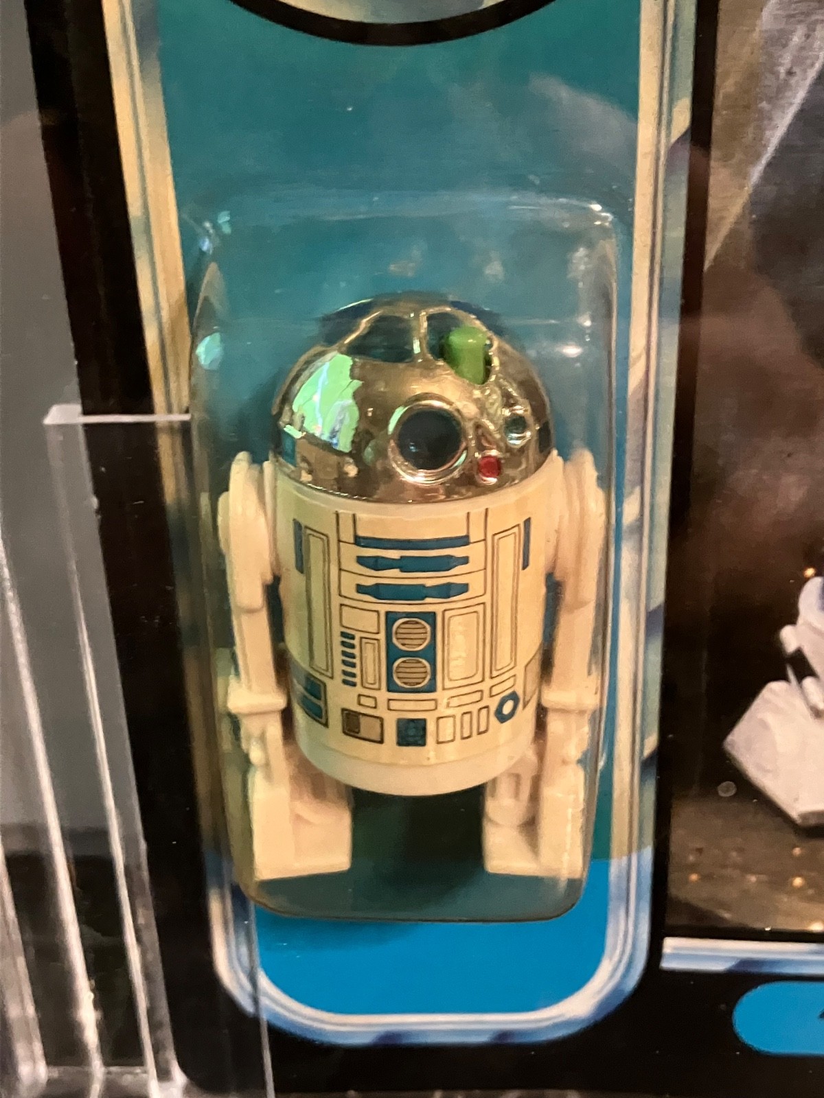 R2-D2 (Artoo-Detoo) with pop-up Lightsaber sold