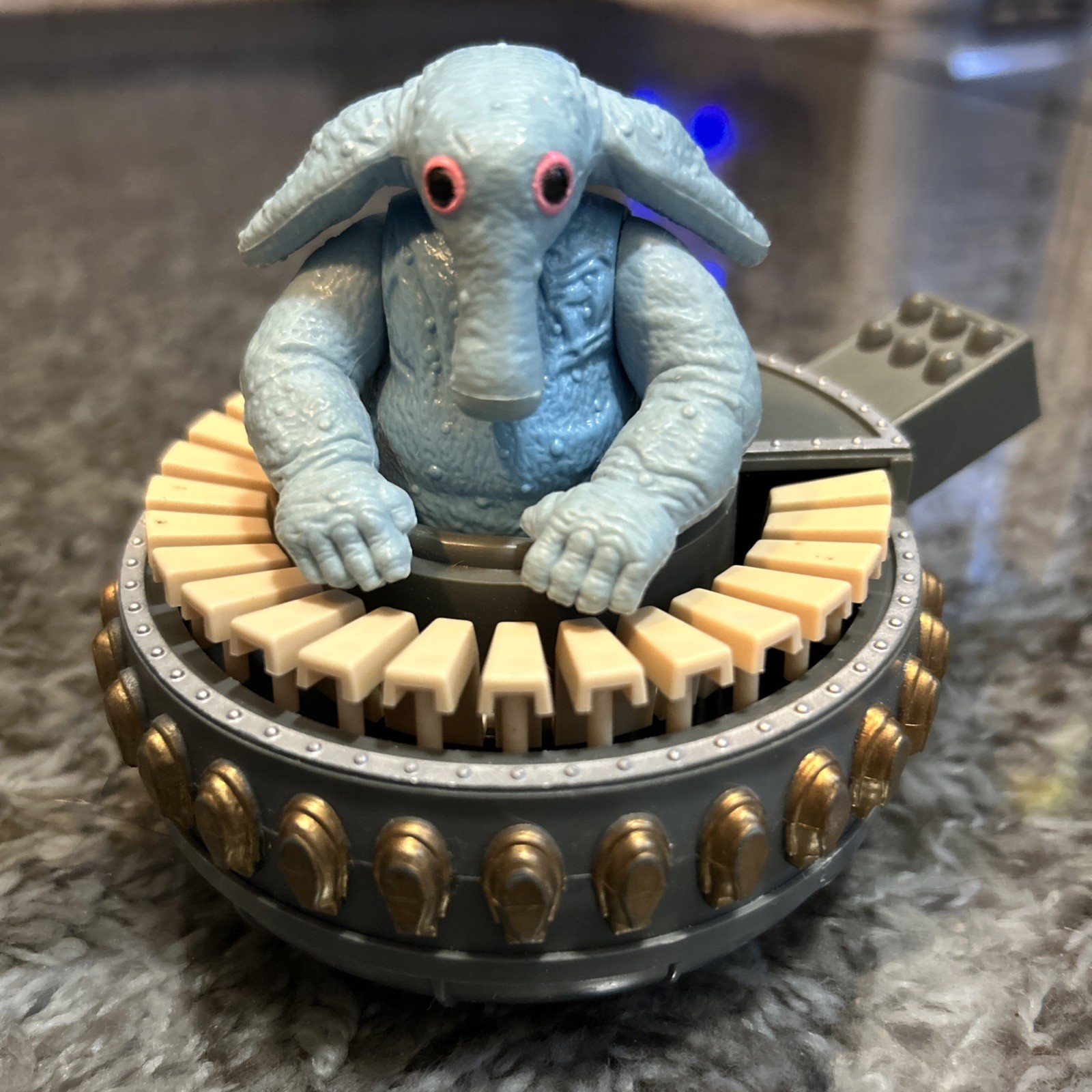 Max Rebo sold