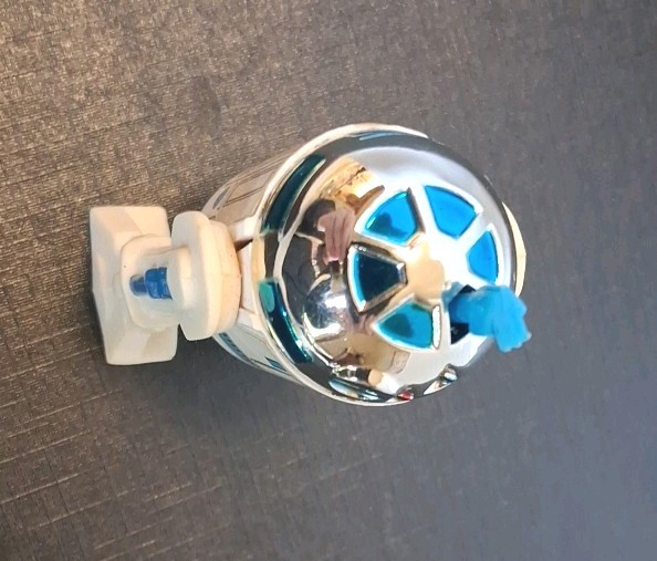 R2-D2 (Artoo-Detoo) (with Sensorscope) sold