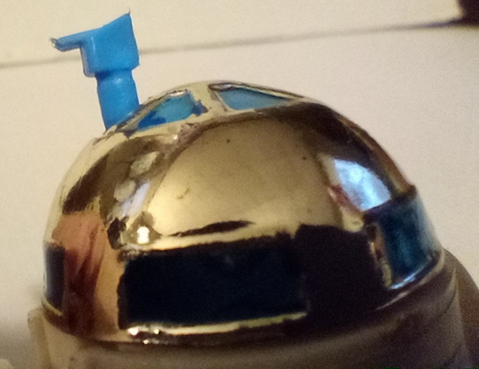 R2-D2 (Artoo-Detoo) (with Sensorscope) sold