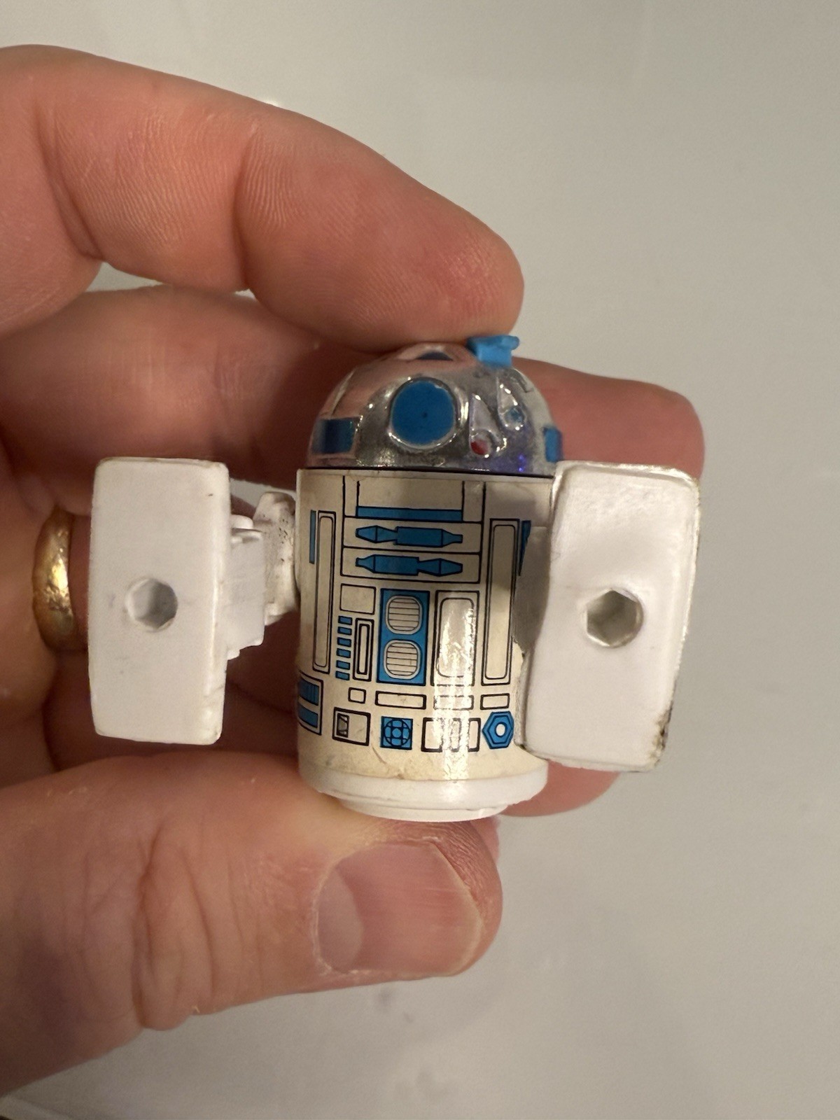 R2-D2 (Artoo-Detoo) (with Sensorscope) sold