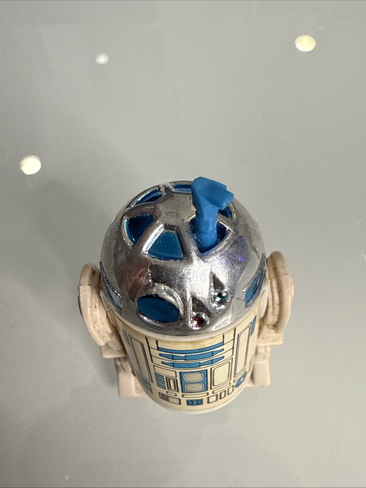 R2-D2 (Artoo-Detoo) (with Sensorscope) sold
