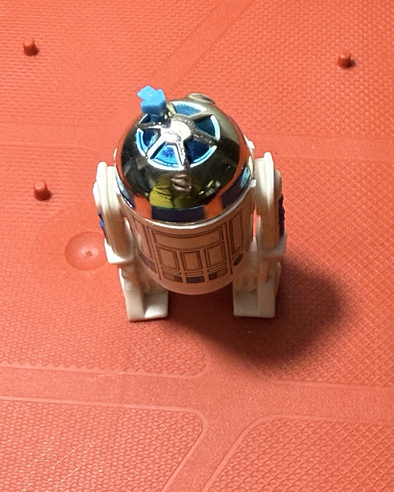 R2-D2 (Artoo-Detoo) (with Sensorscope) sold
