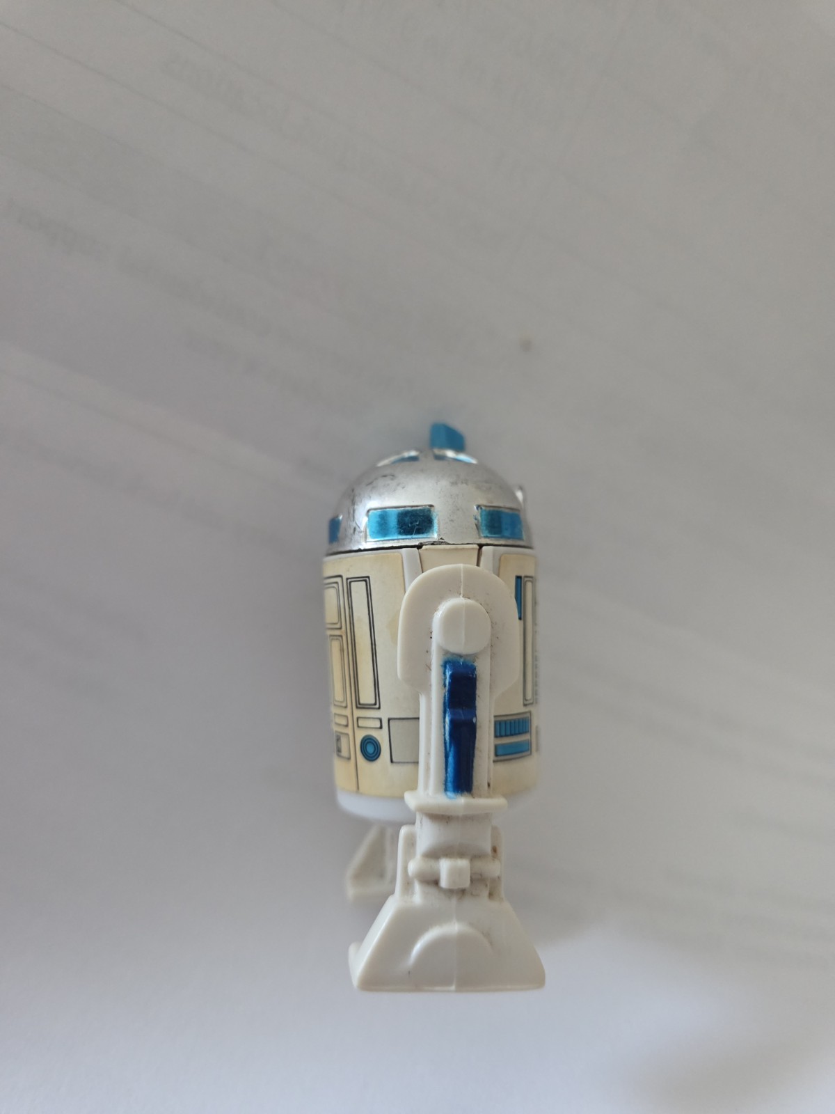 R2-D2 (Artoo-Detoo) (with Sensorscope) sold
