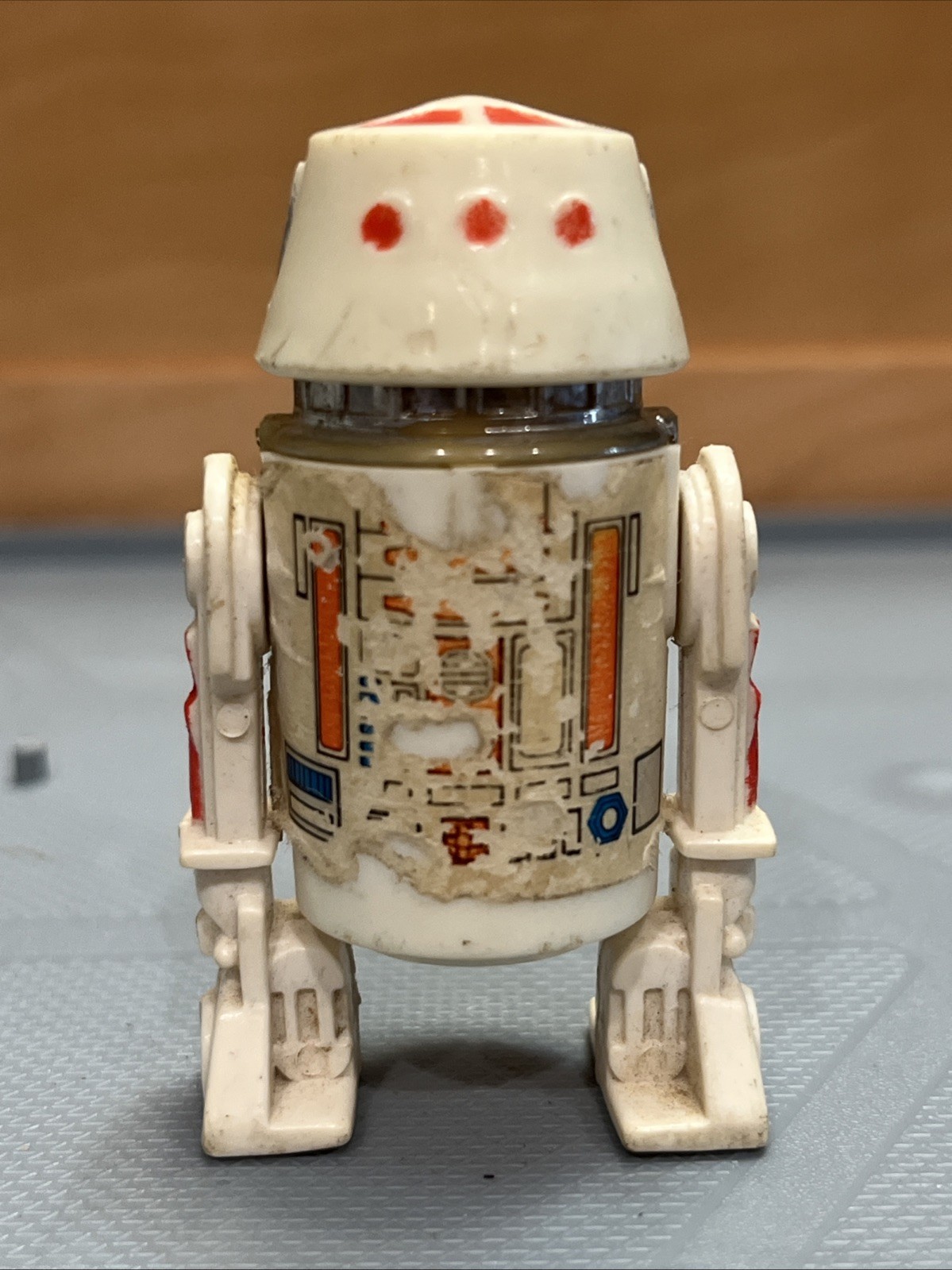 R5-D4 (Arfive-Defour) sold