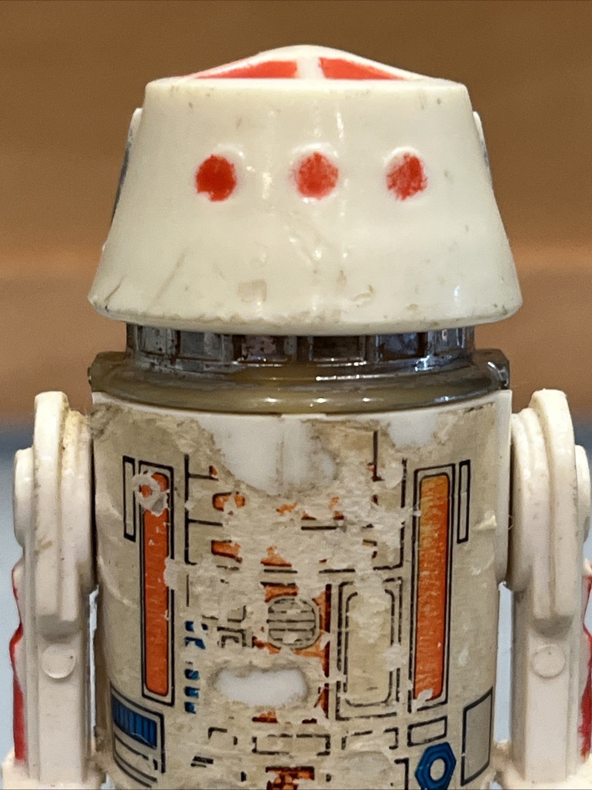 R5-D4 (Arfive-Defour) sold