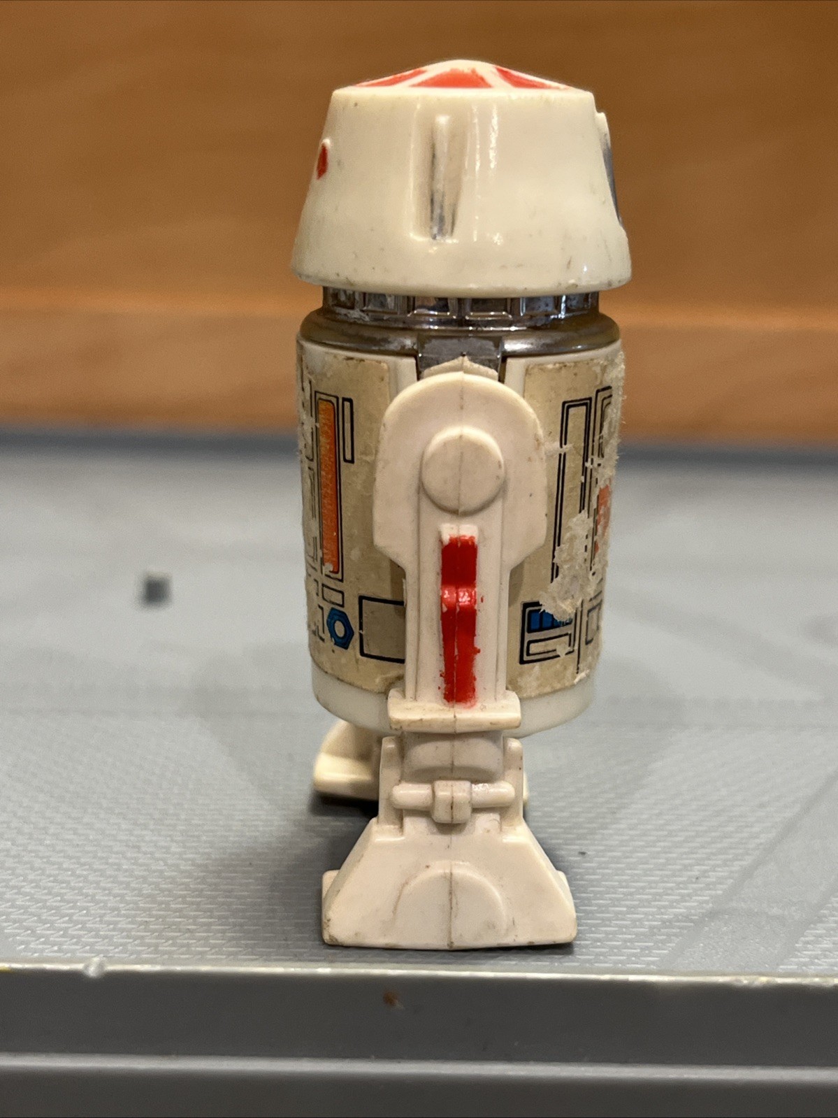 R5-D4 (Arfive-Defour) sold