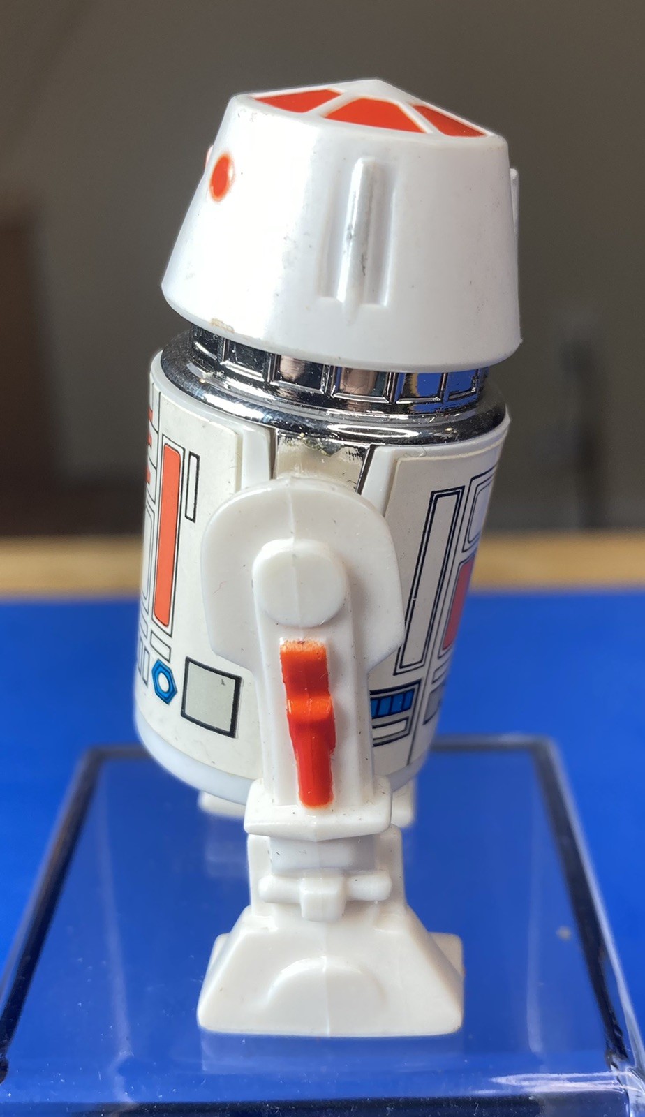 R5-D4 (Arfive-Defour) sold